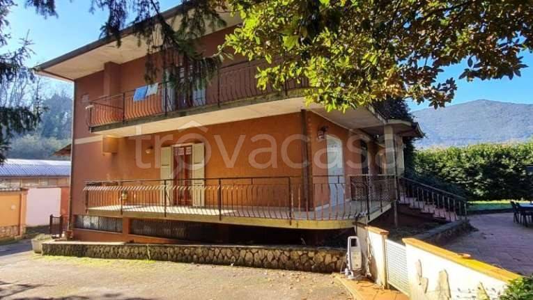 casa indipendente in vendita a Gavignano