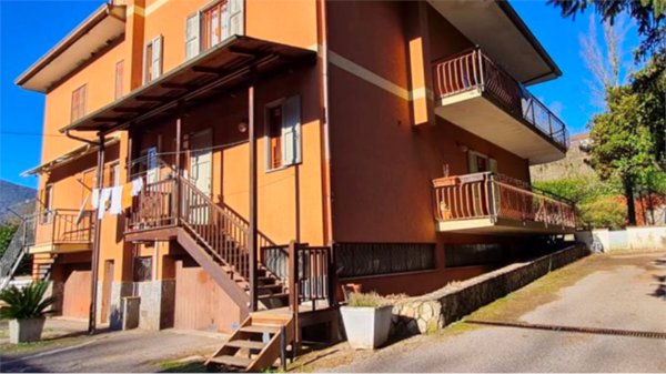 casa indipendente in vendita a Gavignano