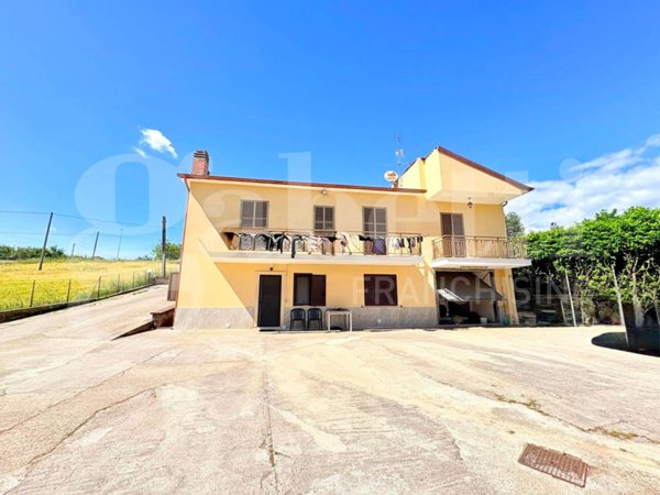 casa indipendente in vendita a Gavignano