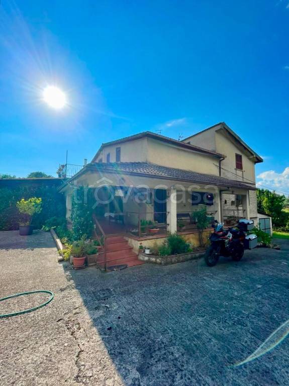 casa indipendente in vendita a Gavignano