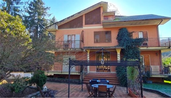 casa indipendente in vendita a Gavignano