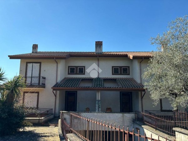 casa indipendente in vendita a Genazzano