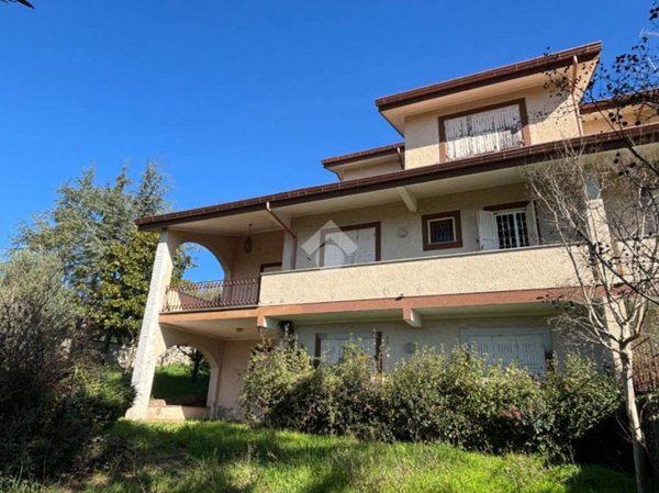 casa indipendente in vendita a Genazzano