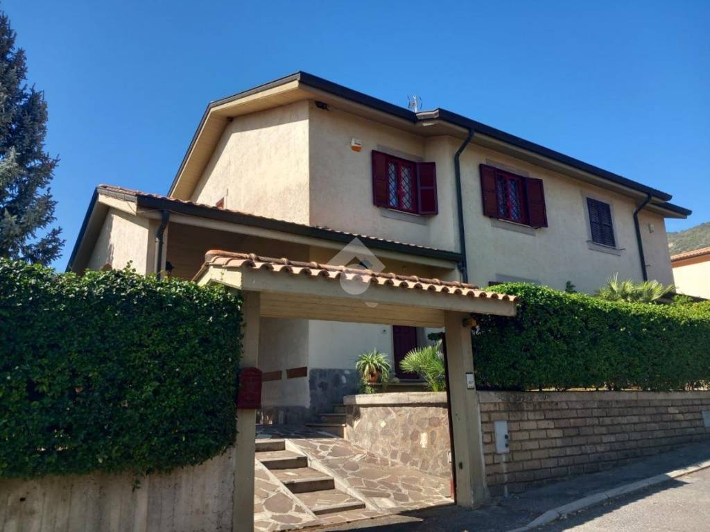 casa indipendente in vendita a Genazzano