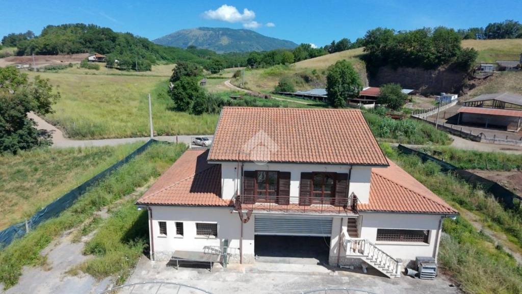 casa indipendente in vendita a Genazzano