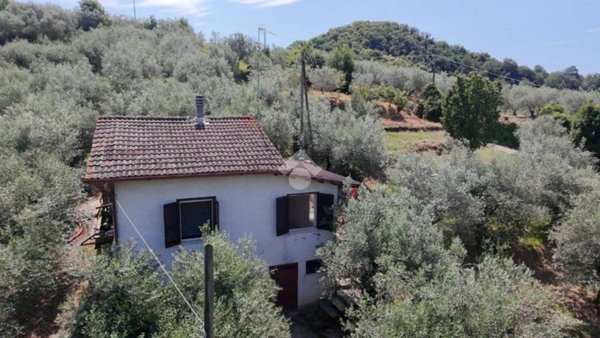 casa indipendente in vendita a Genazzano