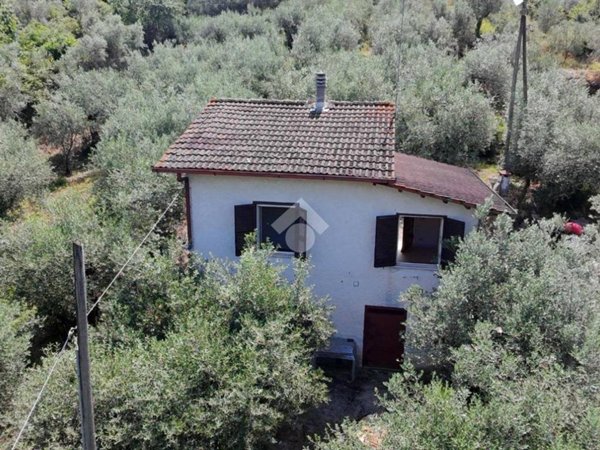 casa indipendente in vendita a Genazzano