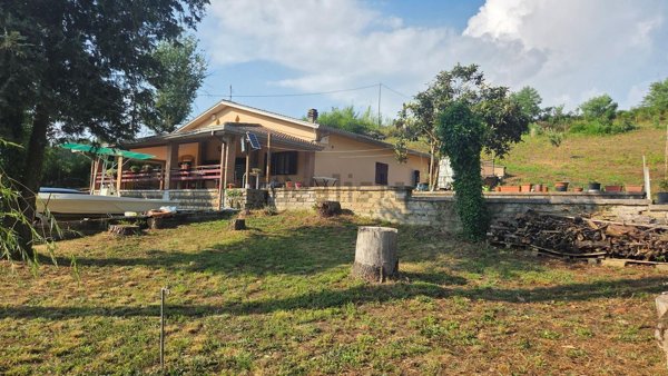 casa indipendente in vendita a Genazzano