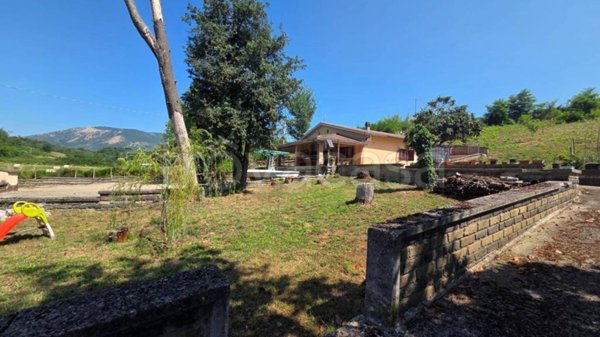 casa indipendente in vendita a Genazzano