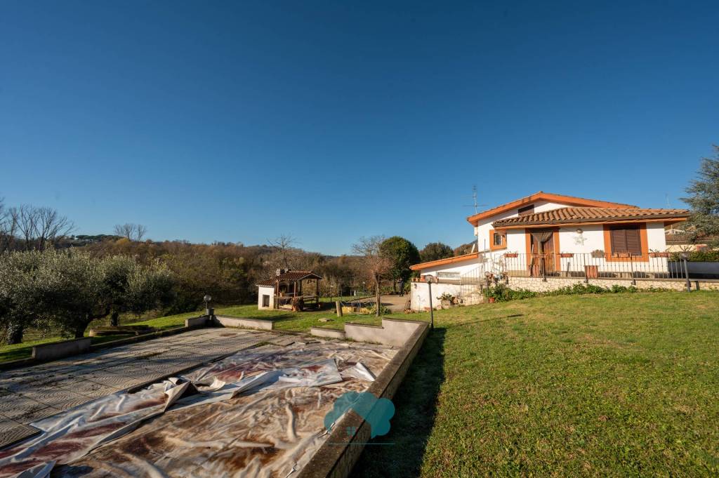 casa indipendente in vendita a Genazzano