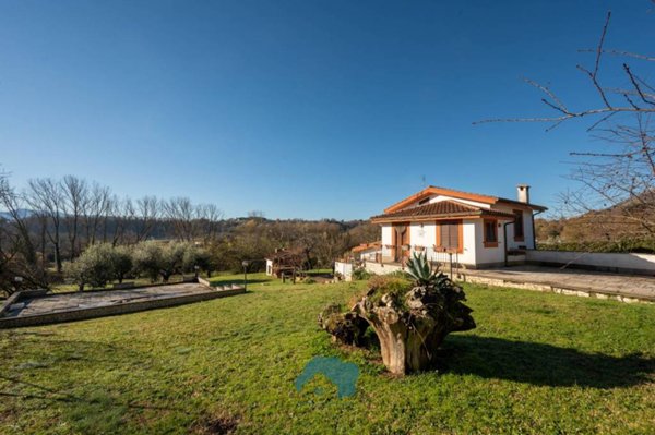 casa indipendente in vendita a Genazzano