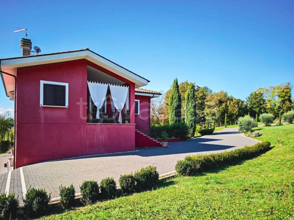 casa indipendente in vendita a Genazzano