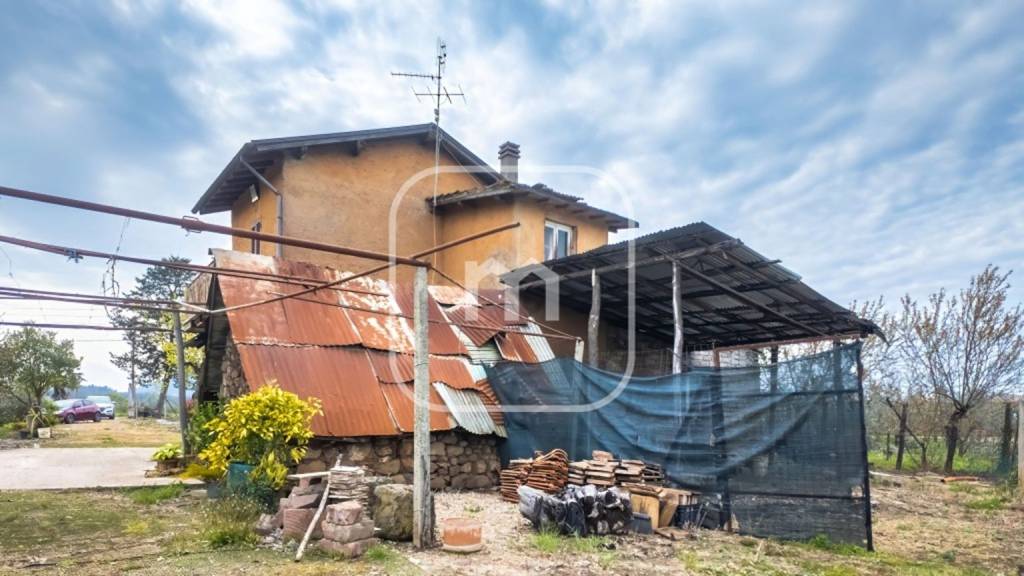 casa indipendente in vendita a Genazzano