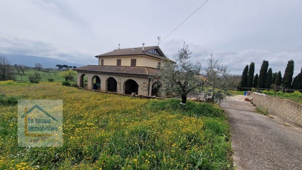 casa indipendente in vendita a Genazzano