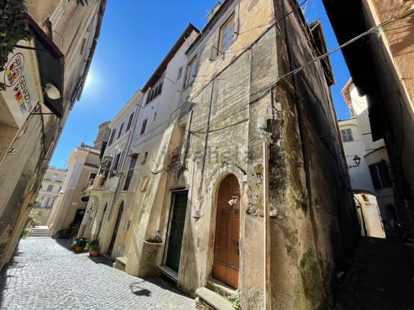 casa semindipendente in vendita a Genazzano
