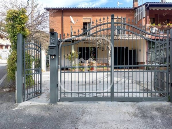 casa indipendente in vendita a Genazzano