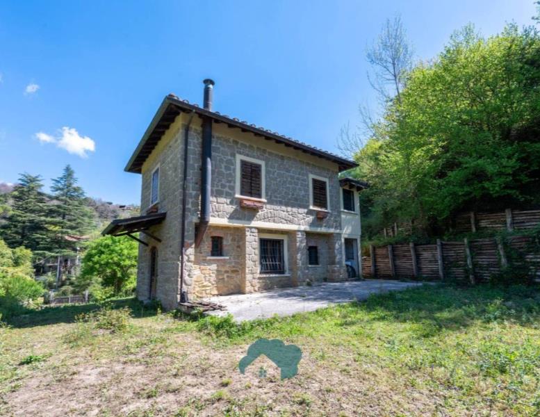 casa indipendente in vendita a Genazzano