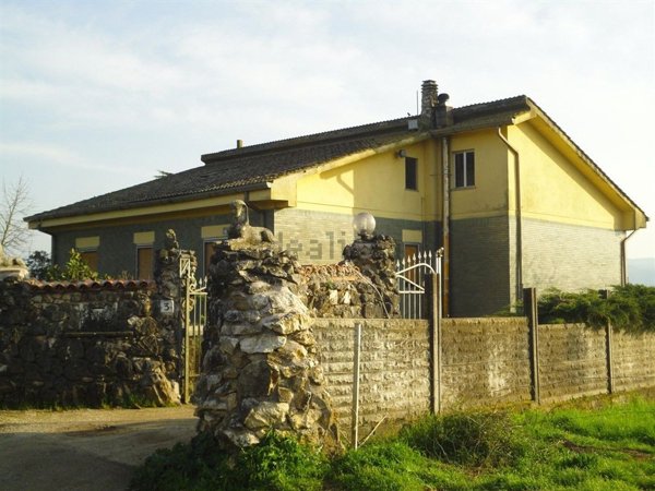 casa indipendente in vendita a Genazzano