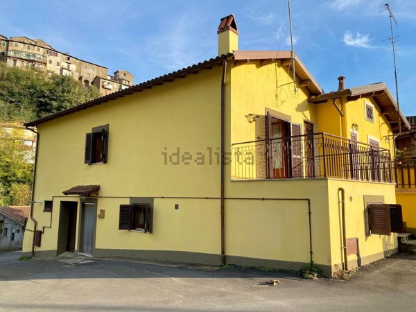 casa indipendente in vendita a Genazzano