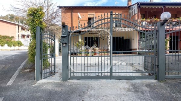 casa indipendente in vendita a Genazzano