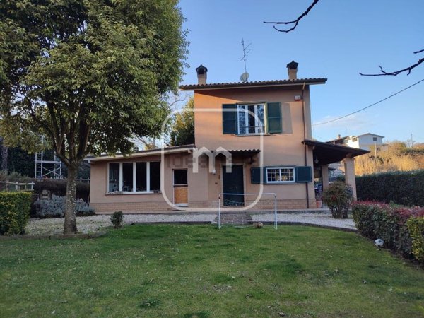 casa indipendente in vendita a Genazzano