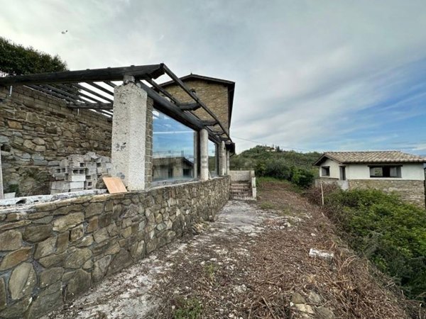 casa indipendente in vendita a Genazzano