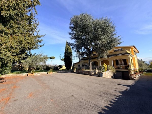 casa indipendente in vendita a Genazzano
