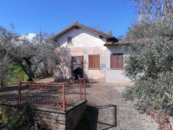 casa indipendente in vendita a Genazzano