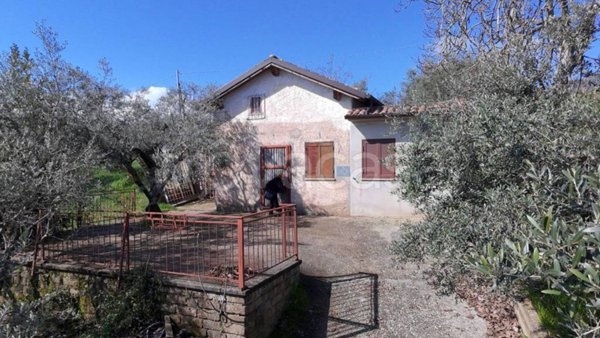 casa indipendente in vendita a Genazzano