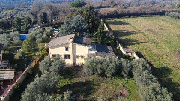 casa indipendente in vendita a Genazzano