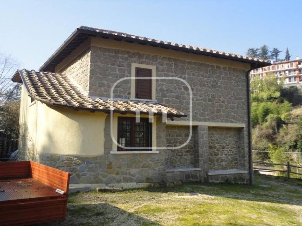 casa indipendente in vendita a Genazzano
