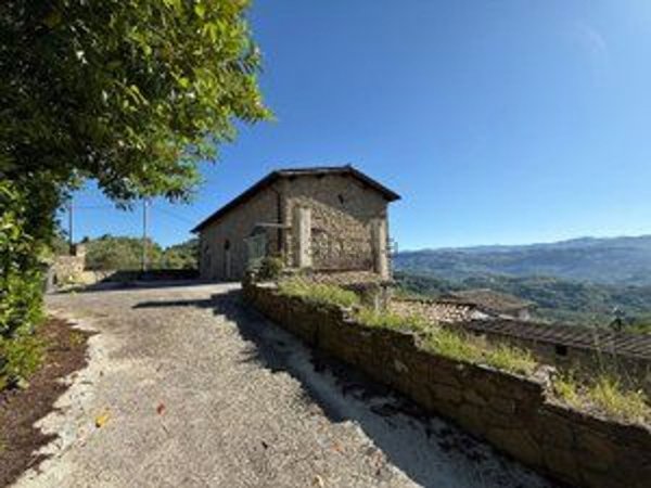casa indipendente in vendita a Genazzano