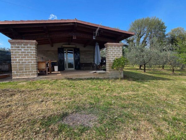 locale commerciale in vendita a Genazzano