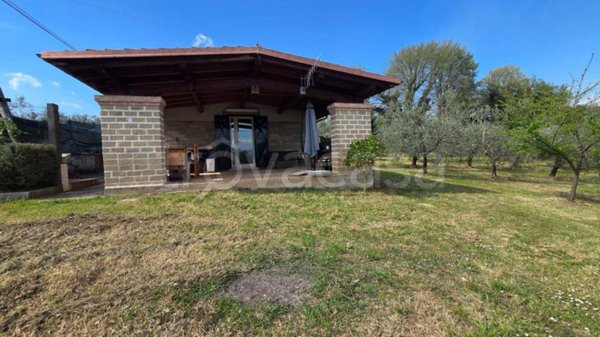 locale commerciale in vendita a Genazzano