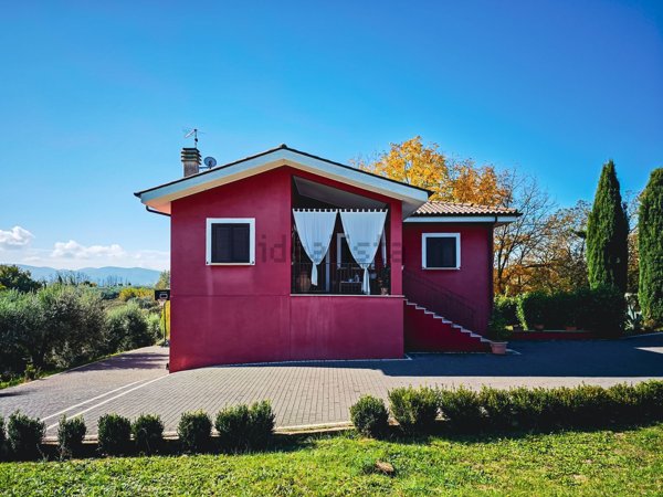 casa indipendente in vendita a Genazzano