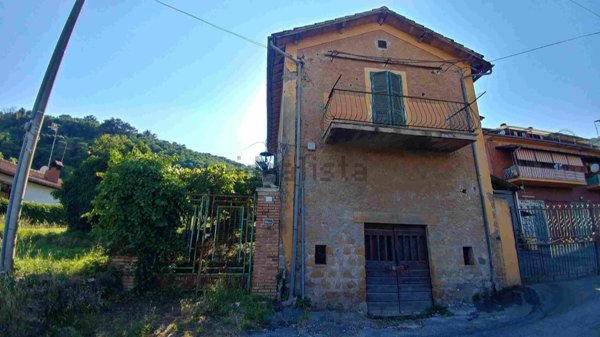 casa indipendente in vendita a Genazzano