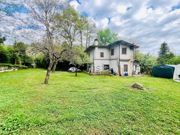 casa indipendente in vendita a Genazzano