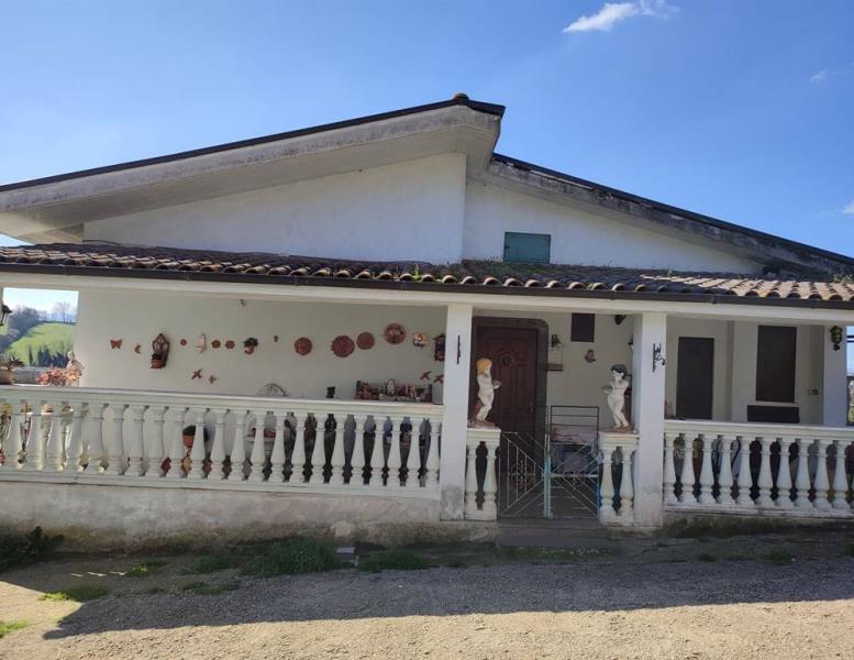 casa indipendente in vendita a Genazzano