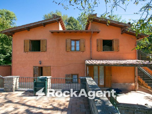 casa indipendente in vendita a Genazzano