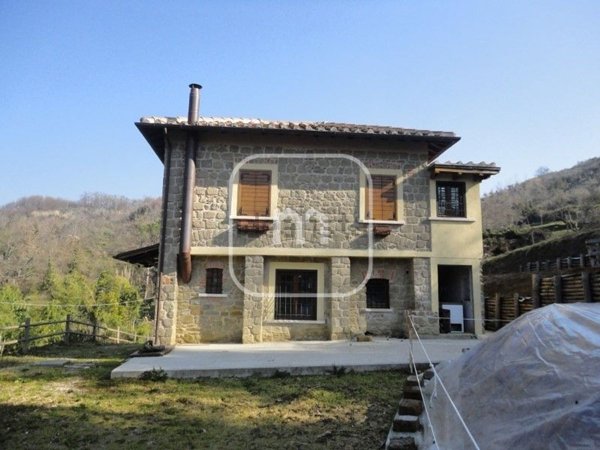 casa indipendente in vendita a Genazzano