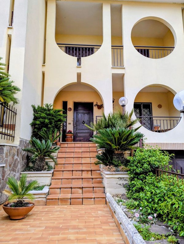 casa indipendente in vendita a Genazzano