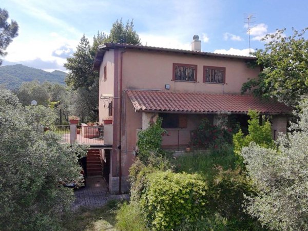 casa indipendente in vendita a Genazzano