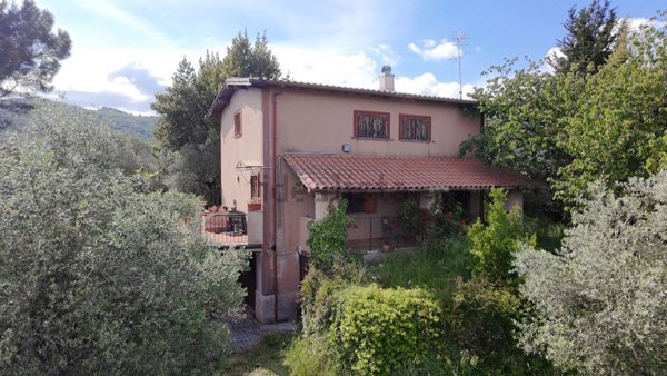 casa indipendente in vendita a Genazzano