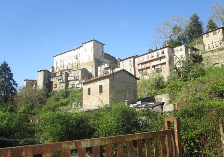 casa indipendente in vendita a Genazzano
