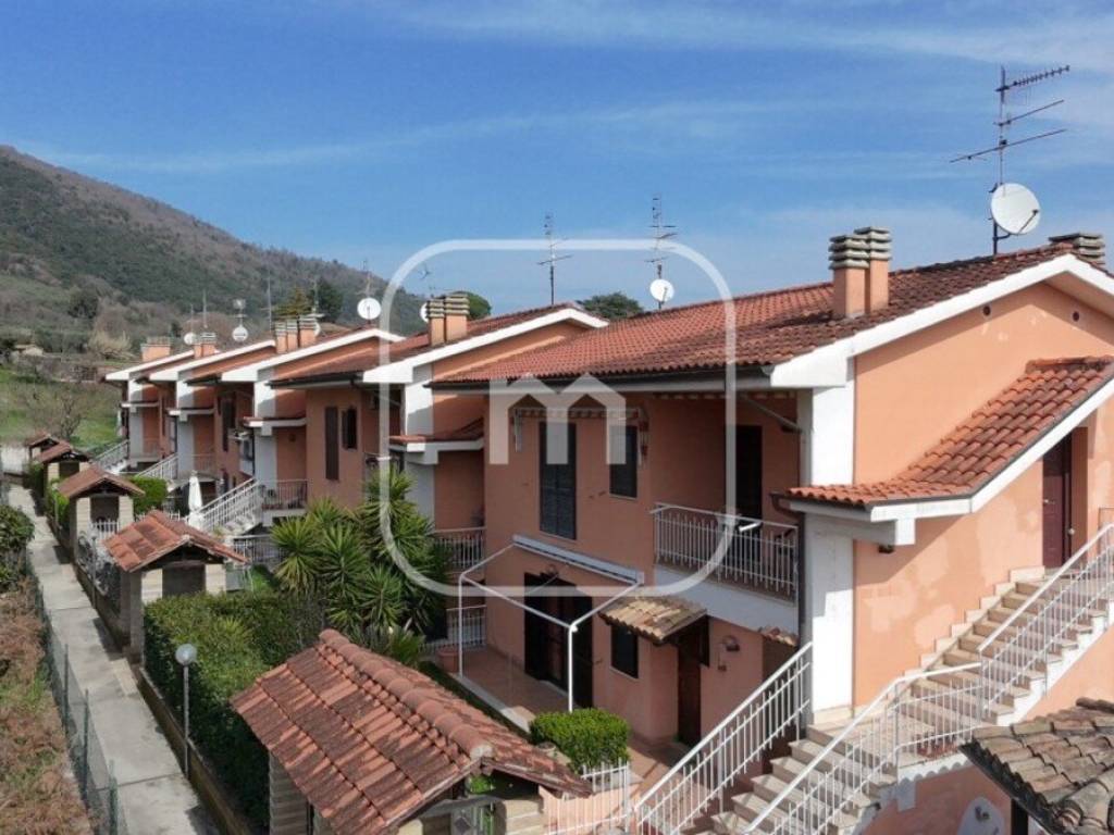 casa indipendente in vendita a Genazzano