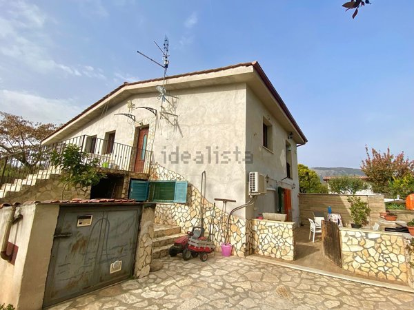 casa indipendente in vendita a Genazzano
