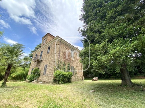 casa indipendente in vendita a Genazzano