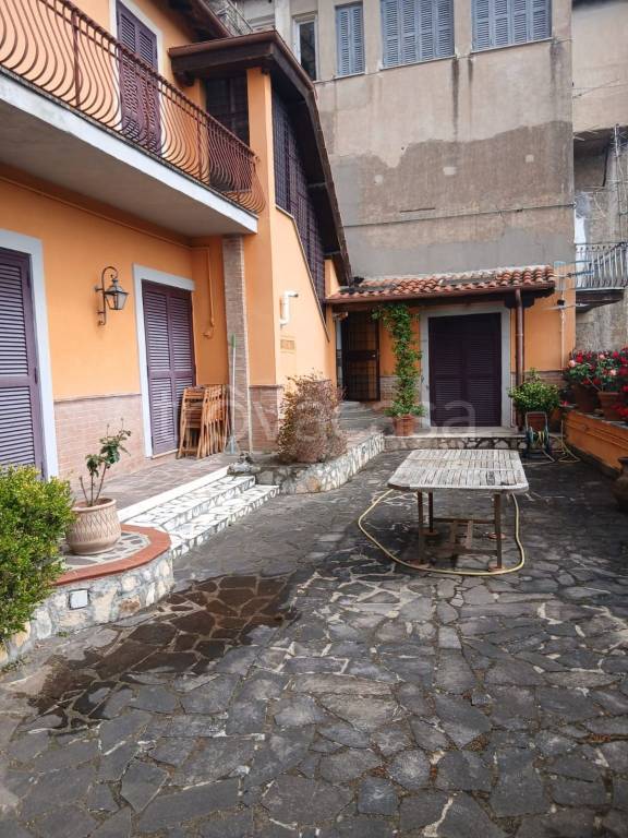 casa indipendente in vendita a Genazzano