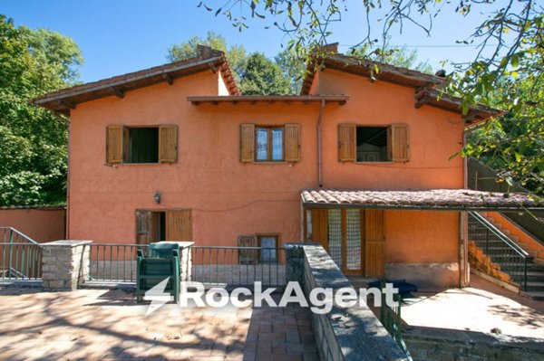 casa indipendente in vendita a Genazzano