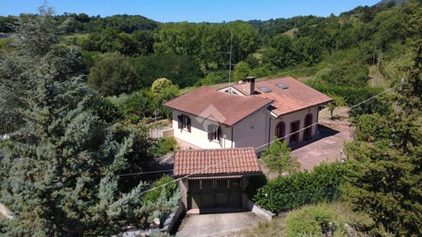 casa indipendente in vendita a Genazzano